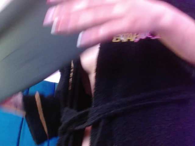 Annie-switt's BongaCams show and profile