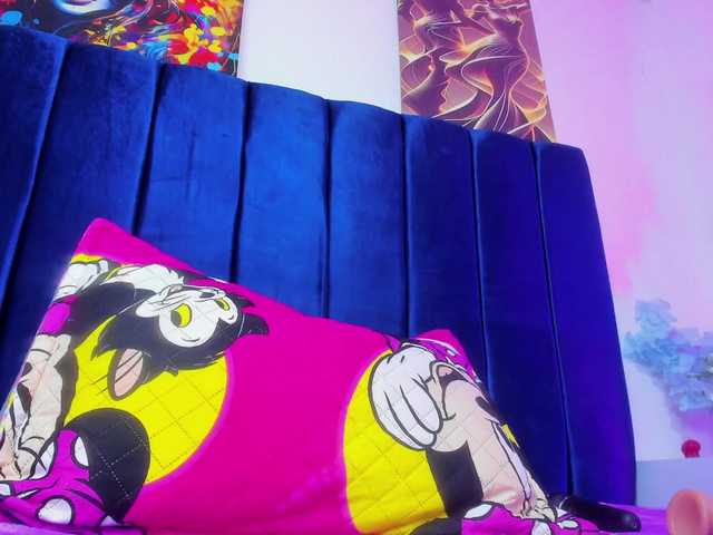 Annie-switt's BongaCams show and profile