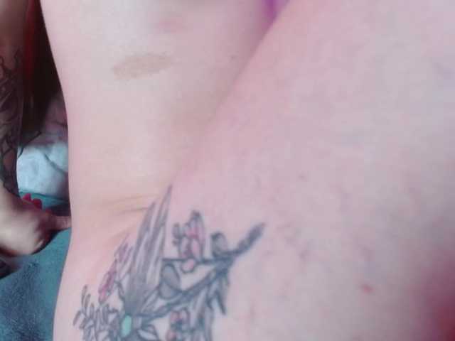 Annie-switt's BongaCams show and profile