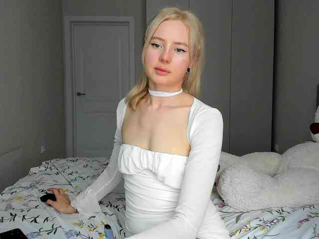 LillyEll webcam