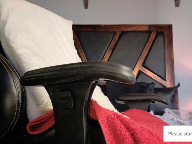 MagiArias's BongaCams show and profile