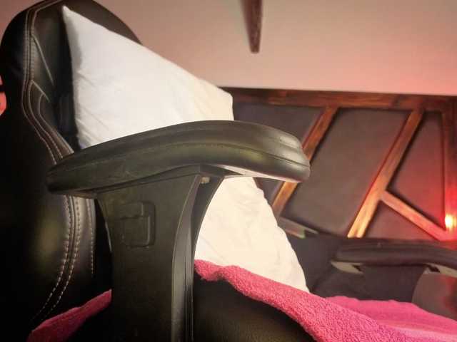 MagiArias's BongaCams show and profile