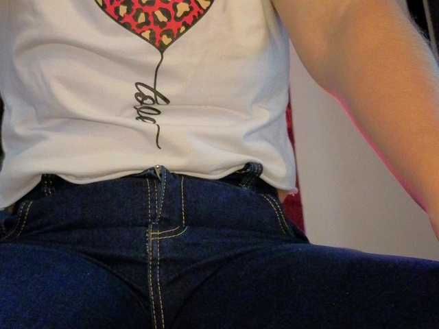 MagiArias's BongaCams show and profile