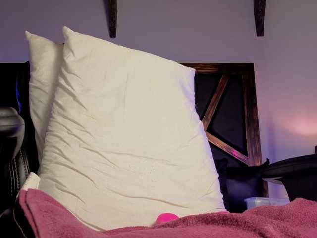 MagiArias's BongaCams show and profile