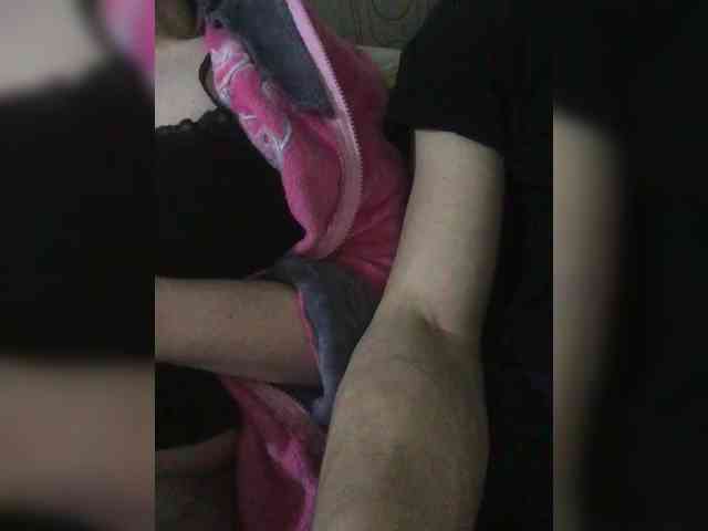 MarinaAnton2121 Live Webcam on BongaCams