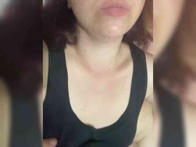 MarinaAnton2121 Live Webcam on BongaCams
