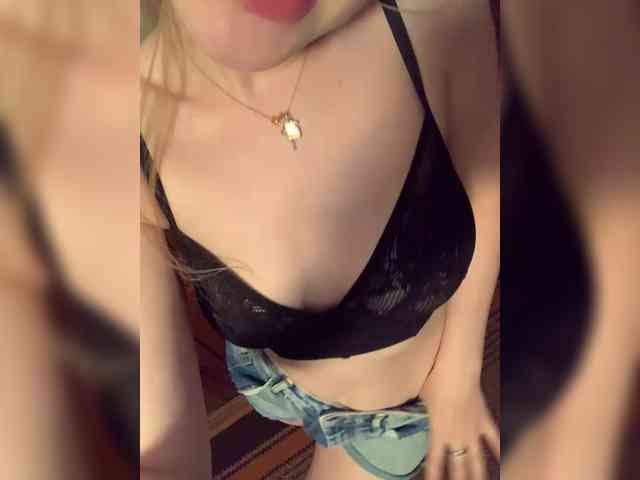 MissSecret-1 webcam