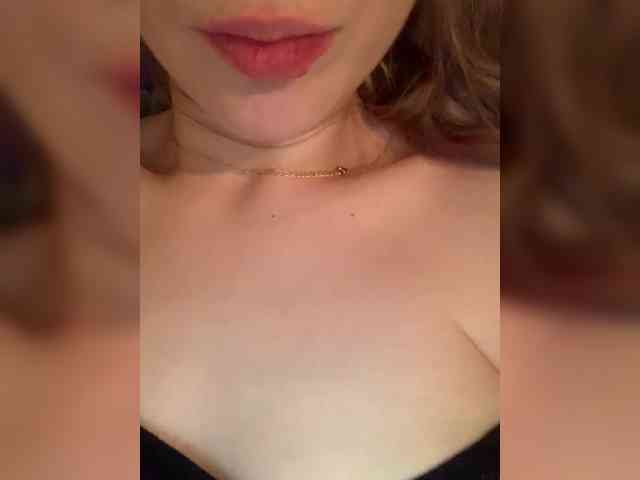 MissSecret-1 webcam
