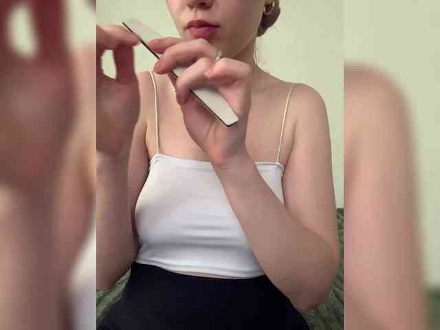 MissSecret-1 webcam