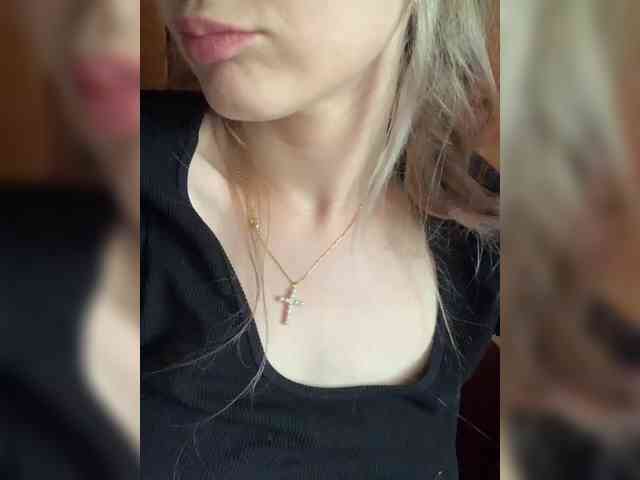 MissSecret-1 webcam