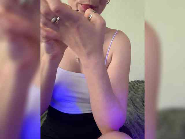 MissSecret-1 webcam