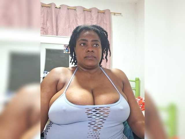 GoddessCarrie's BongaCams show and profile