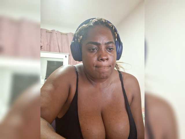 GoddessCarrie's BongaCams show and profile