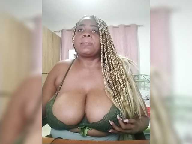 GoddessCarrie's BongaCams show and profile