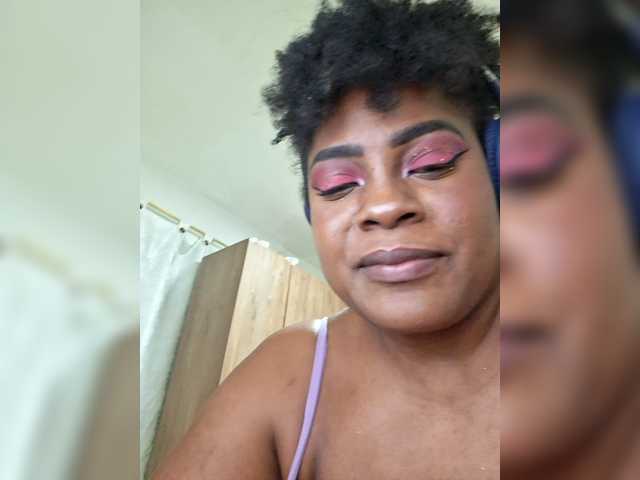 GoddessCarrie's BongaCams show and profile