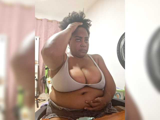 GoddessCarrie's BongaCams show and profile