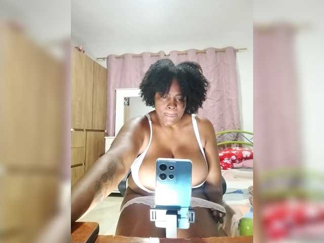 GoddessCarrie's BongaCams show and profile