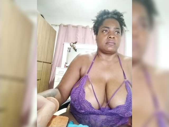 GoddessCarrie's BongaCams show and profile