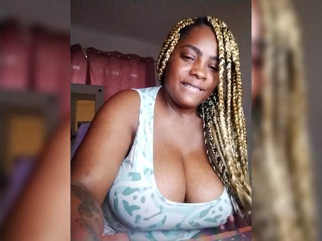 GoddessCarrie's BongaCams show and profile