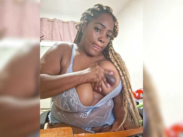 GoddessCarrie's BongaCams show and profile