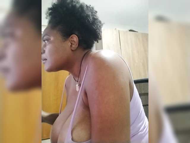 GoddessCarrie's BongaCams show and profile