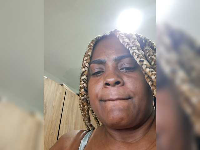 GoddessCarrie's BongaCams show and profile