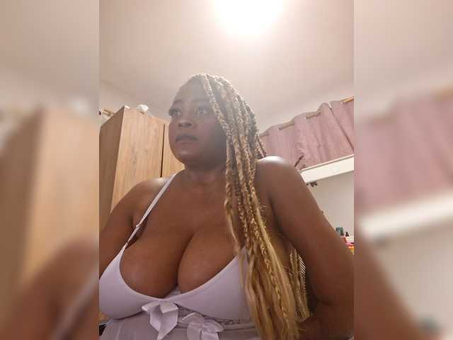 GoddessCarrie from BongaCams is Freechat