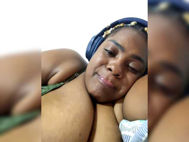 GoddessCarrie's BongaCams show and profile