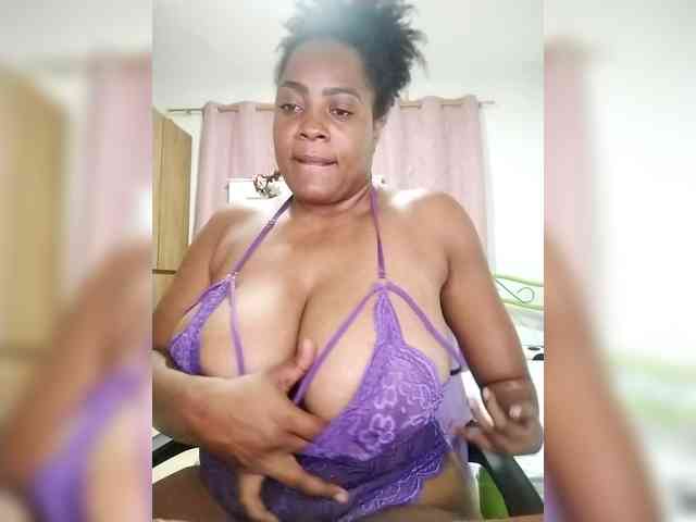 GoddessCarrie webcam