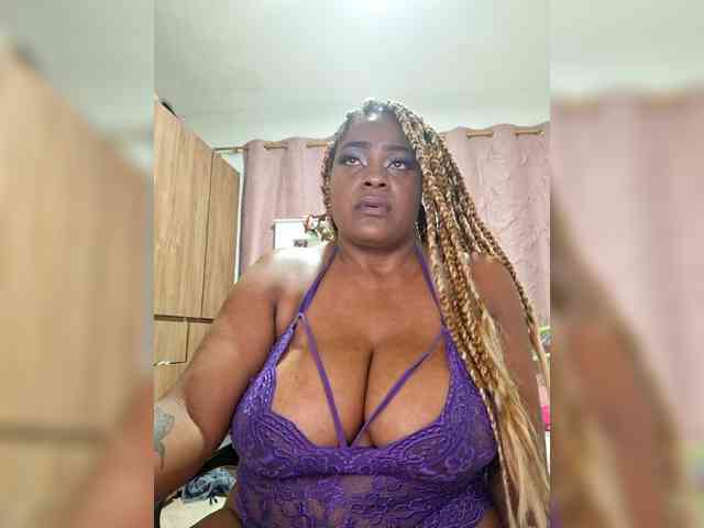 GoddessCarrie webcam