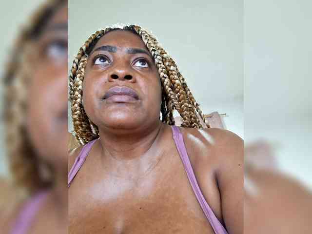 GoddessCarrie webcam