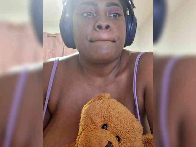 GoddessCarrie webcam