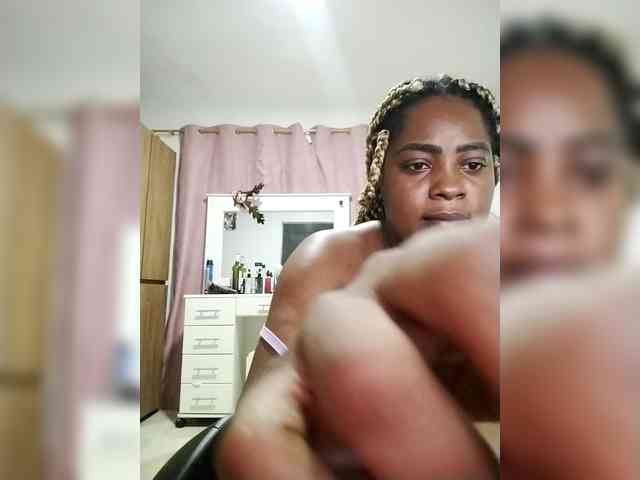 GoddessCarrie webcam