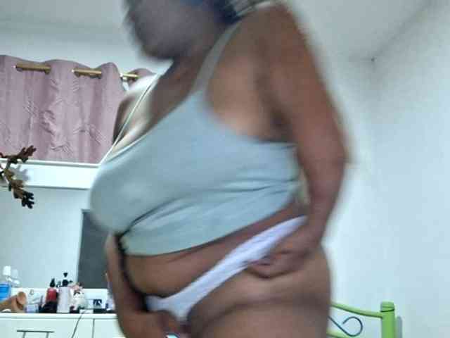 GoddessCarrie webcam