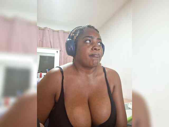 GoddessCarrie webcam