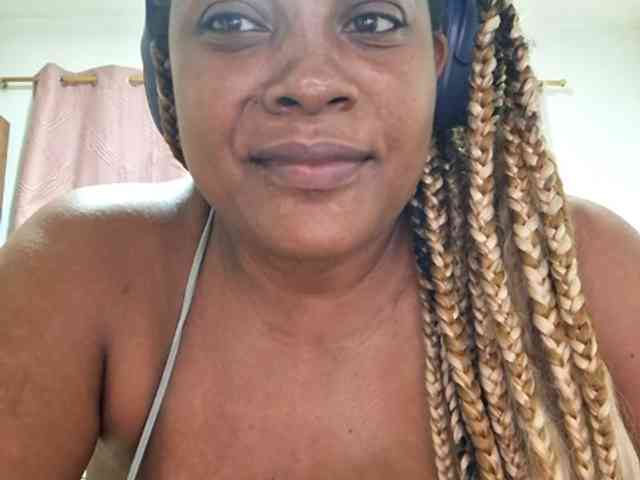 GoddessCarrie webcam