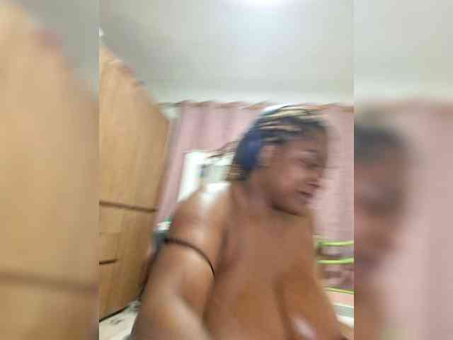 GoddessCarrie webcam