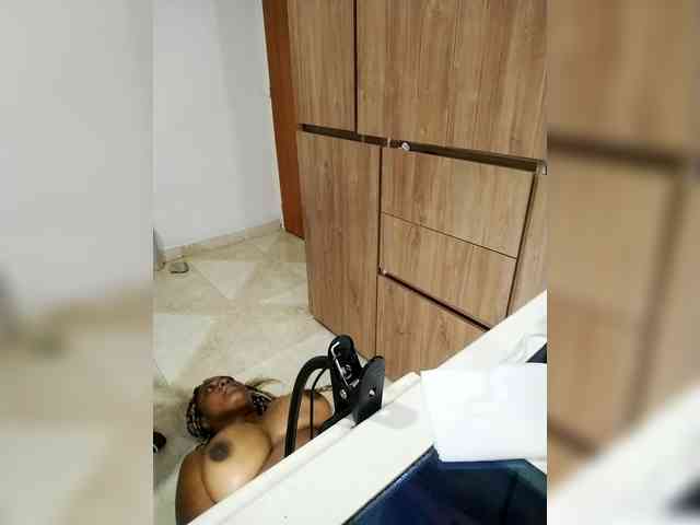 GoddessCarrie webcam