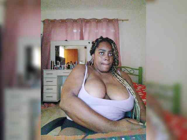 GoddessCarrie webcam