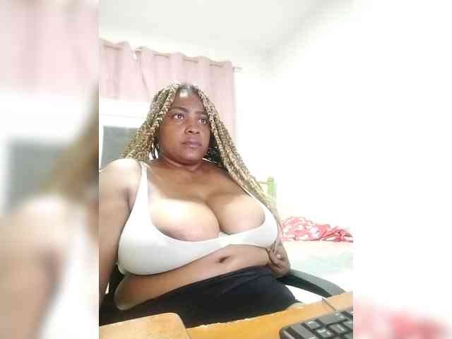 GoddessCarrie webcam