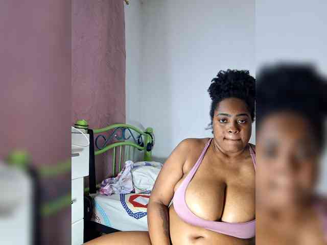 GoddessCarrie webcam