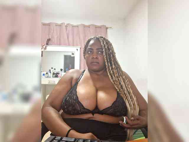 GoddessCarrie webcam