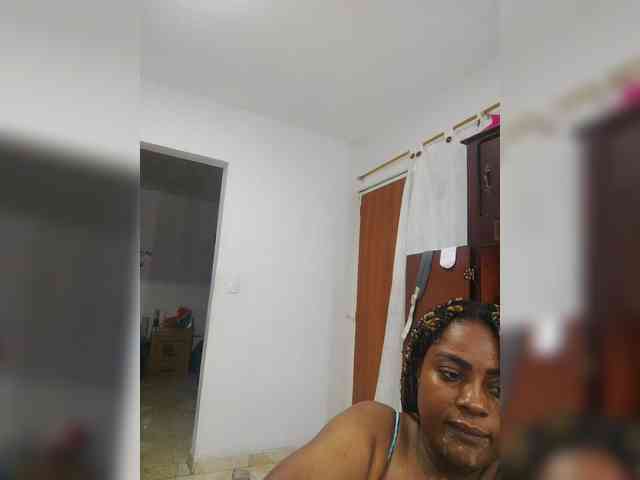 GoddessCarrie webcam