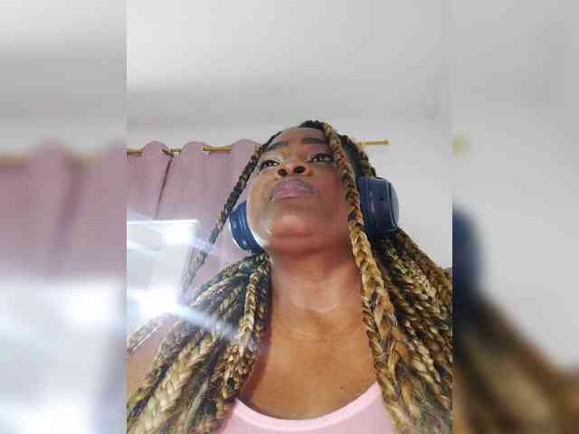 GoddessCarrie webcam