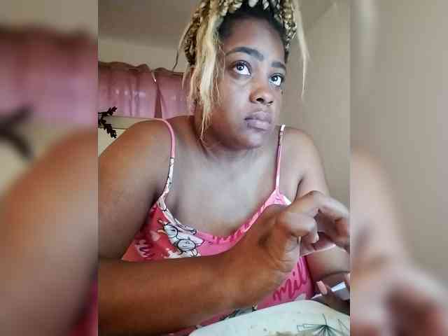 GoddessCarrie webcam