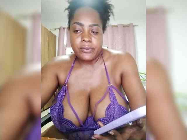 GoddessCarrie webcam