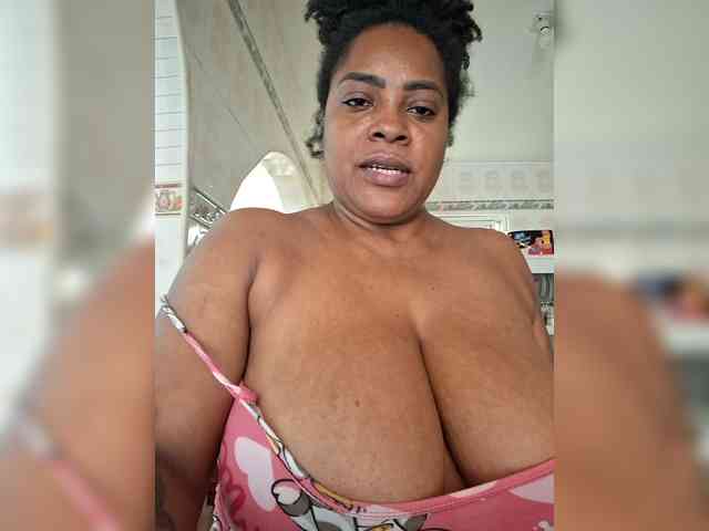 GoddessCarrie webcam