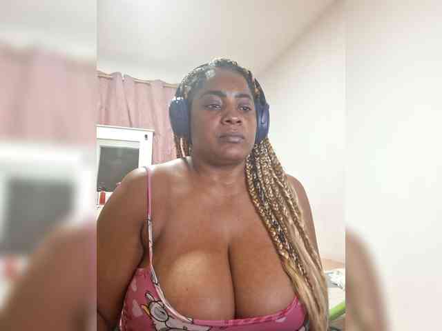 GoddessCarrie webcam