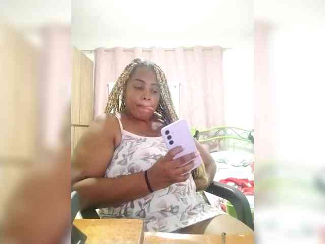 GoddessCarrie webcam