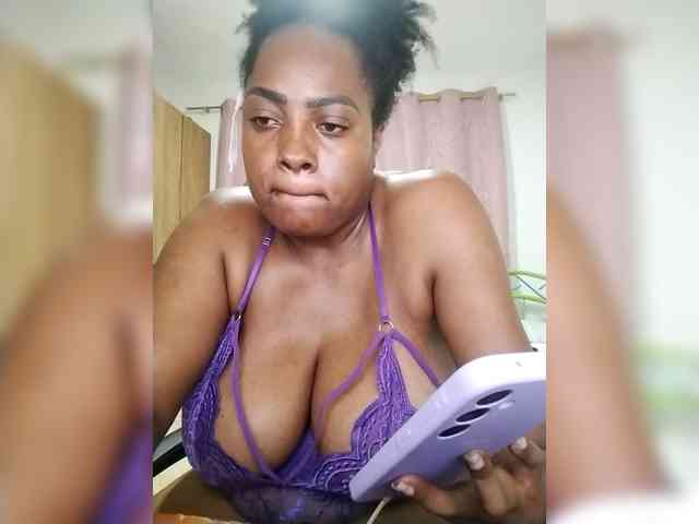 GoddessCarrie webcam